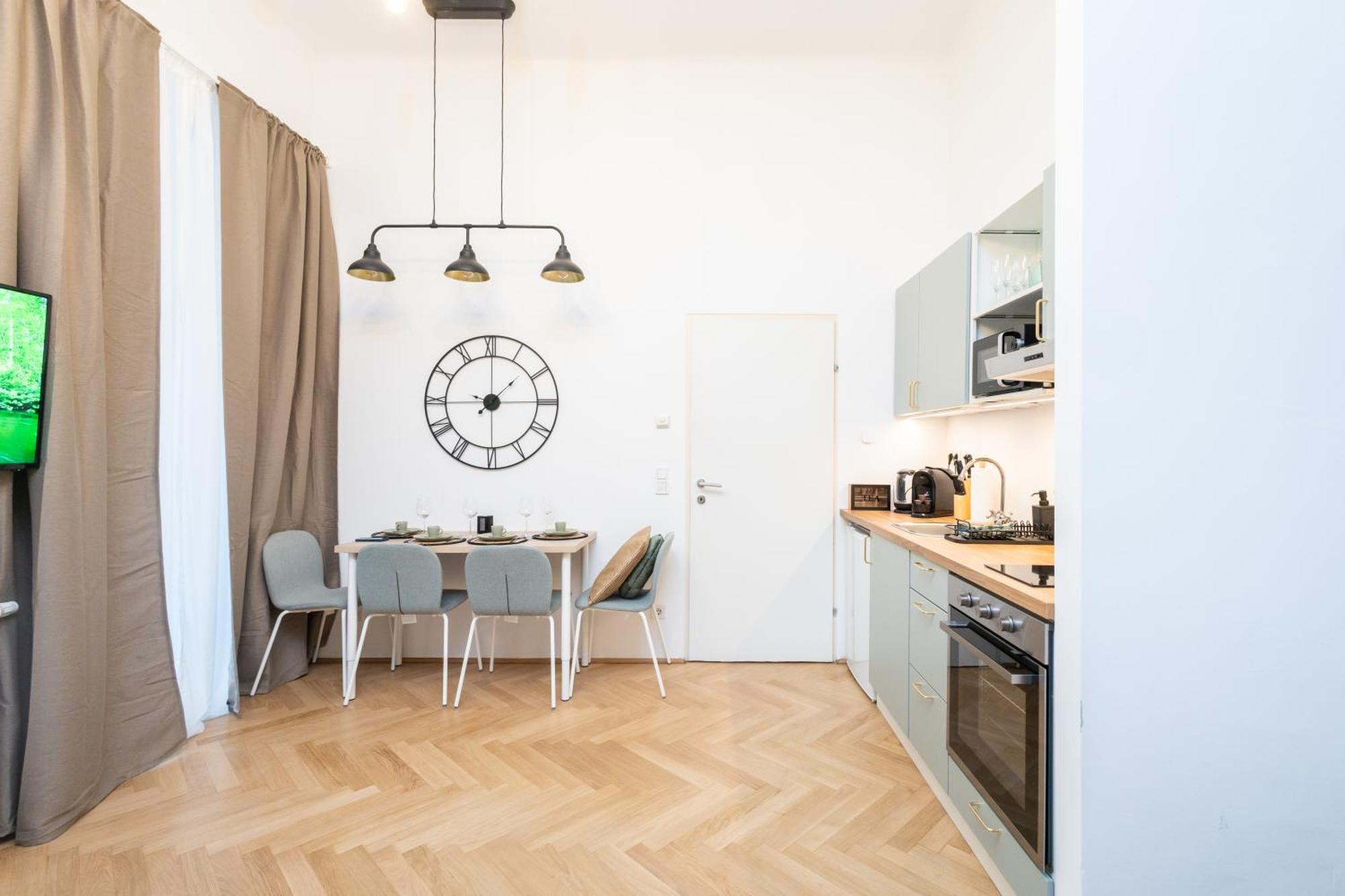 Charming Retreat Walking Distance From Town Centre Apartment Виена Екстериор снимка