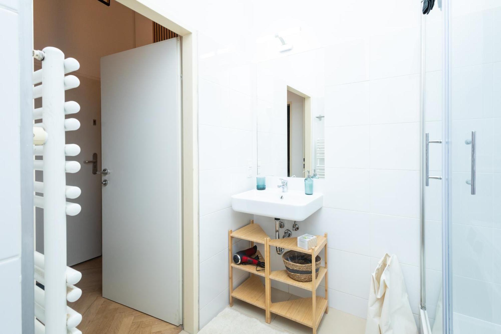 Charming Retreat Walking Distance From Town Centre Apartment Виена Екстериор снимка